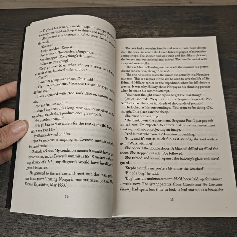 The Curator - M.W. Craven รูปที่ 7