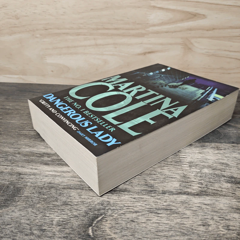 Dangerous Lady - Martina Cole รูปที่ 3