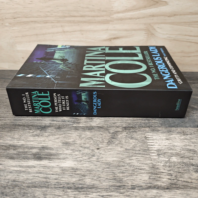 Dangerous Lady - Martina Cole รูปที่ 2