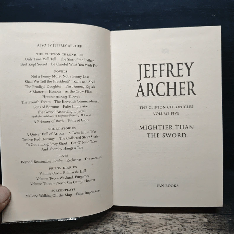 Mightier Than the Sword - Jeffrey Archer รูปที่ 6