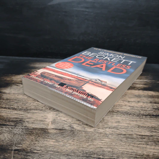 The Restless Dead - Simon Beckett รูปที่ 4