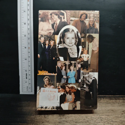 บันทึก ฮิลลารี คลินตัน Living History Hillary Rodham Clinton รูปที่ 2