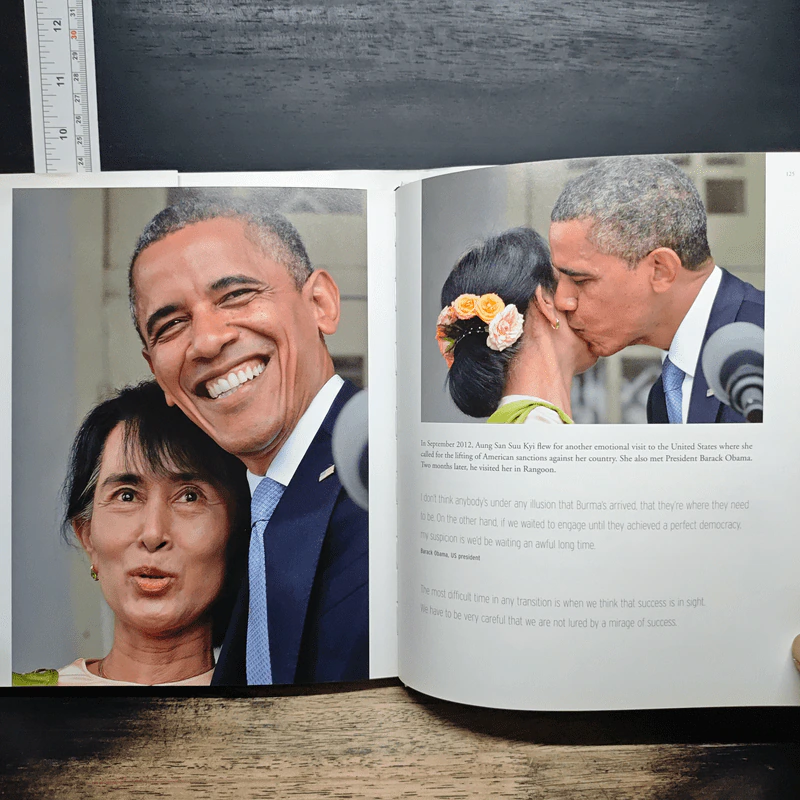 Aung San Suu Kyi:  A Portrait In Words And Pictures - Christophe Loviny รูปที่ 9