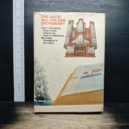 The Giant All-Colour Dictionary รูปที่ 2