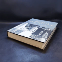 Behind the Throne - Adrian Tinniswood รูปที่ 7