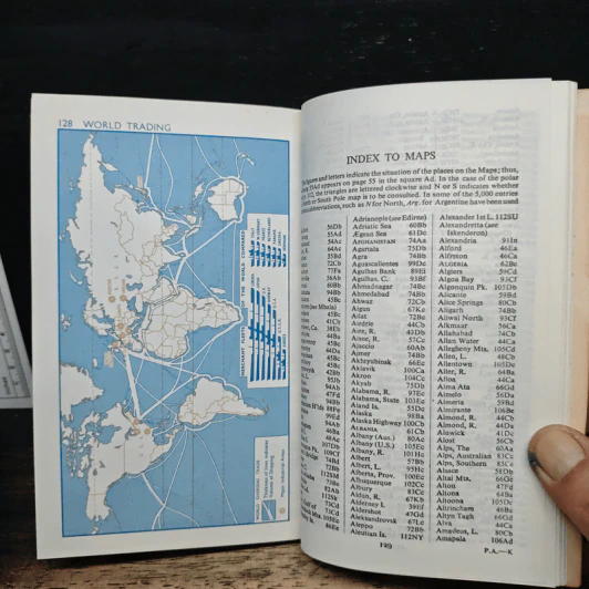 Thai Watana Panich Collins Pocket Atlas รูปที่ 11