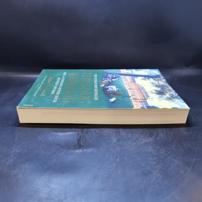 The Long Weekend - Adrian Tinniswood รูปที่ 5