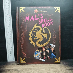 Descendants: Mal's Spell Book