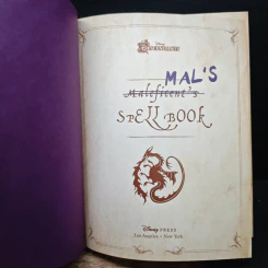 Descendants: Mal's Spell Book รูปที่ 6