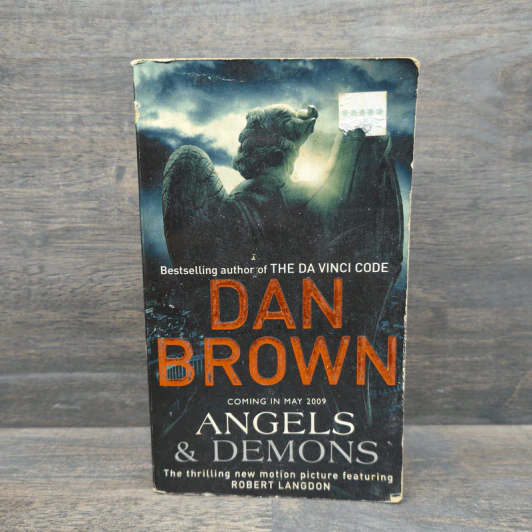 Angels and Demons - Dan Brown รูปที่ 1
