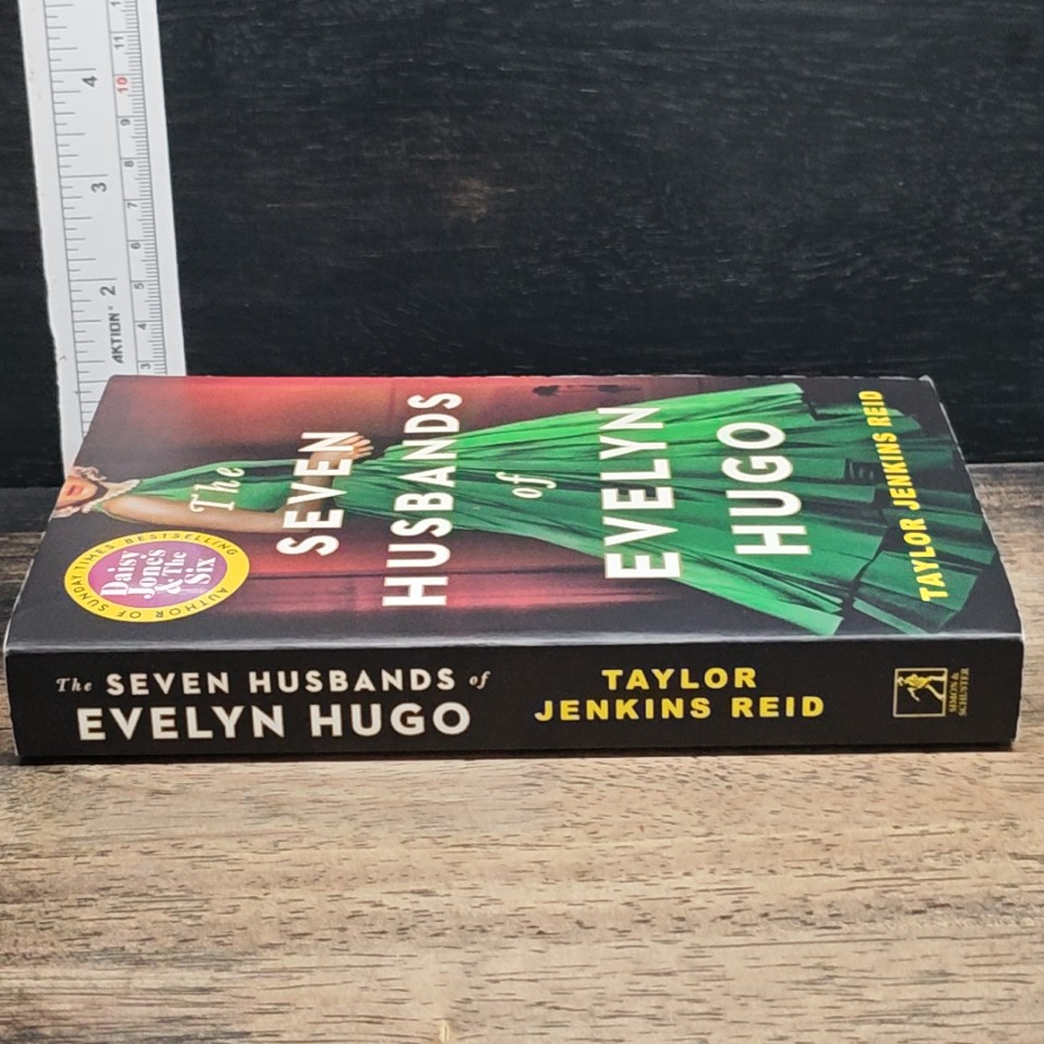 หนังสือ The Seven Husbands of Evelyn Hugo รูปที่ 4
