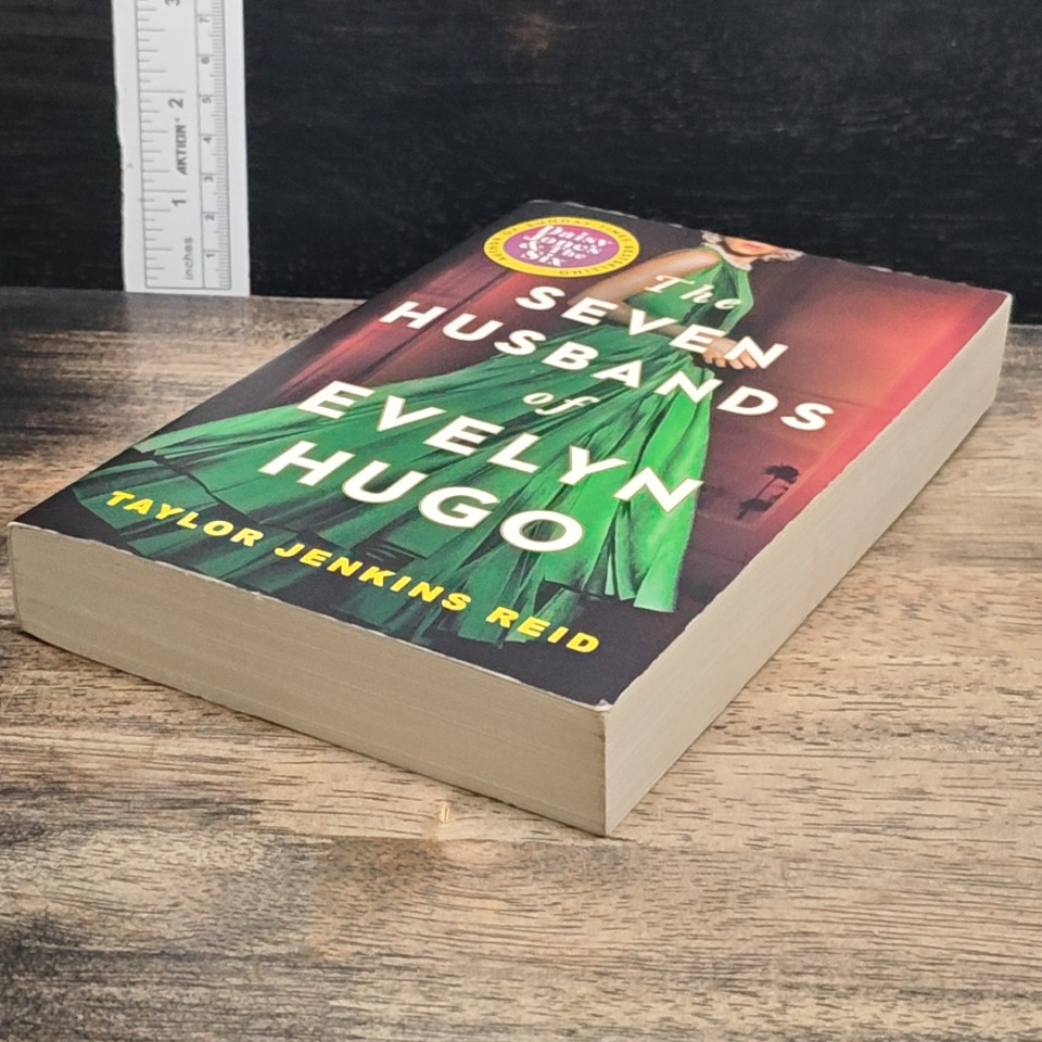 หนังสือ The Seven Husbands of Evelyn Hugo รูปที่ 3
