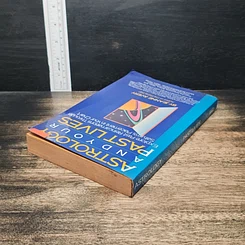 หนังสือ Astrology and Your Past Lives รูปที่ 5