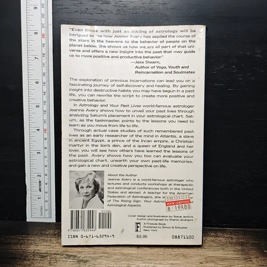 หนังสือ Astrology and Your Past Lives รูปที่ 2