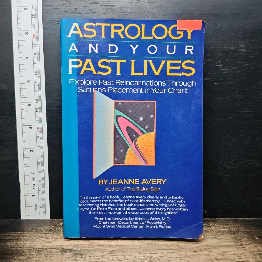 หนังสือ Astrology and Your Past Lives รูปที่ 1