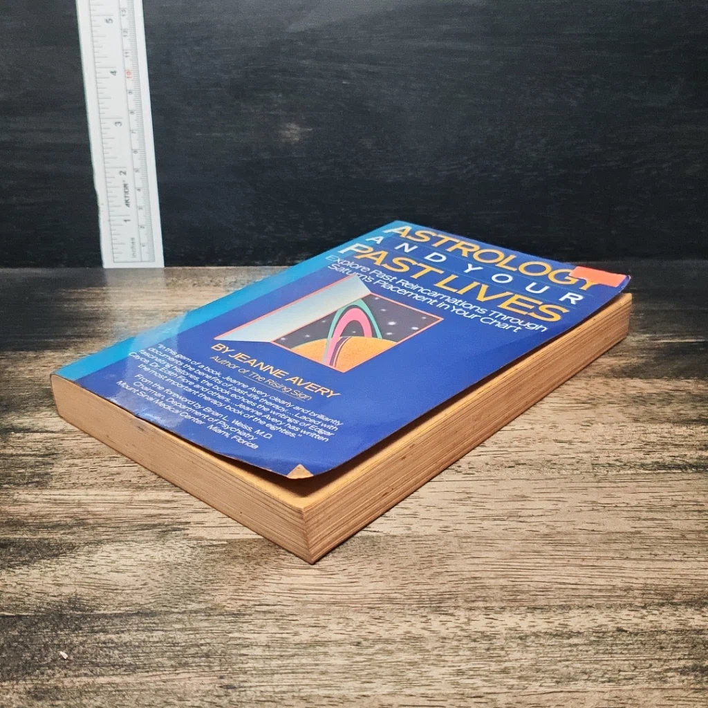 หนังสือ Astrology and Your Past Lives รูปที่ 4