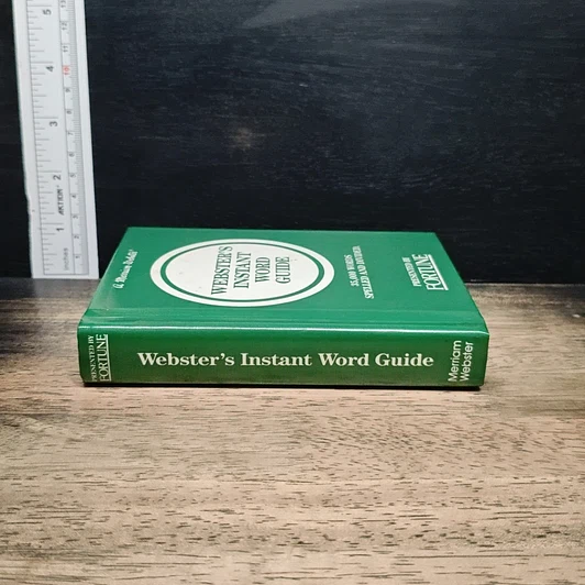 หนังสือ Webster's Instant Word Guide 35,000 Words Spelled And Divided รูปที่ 3