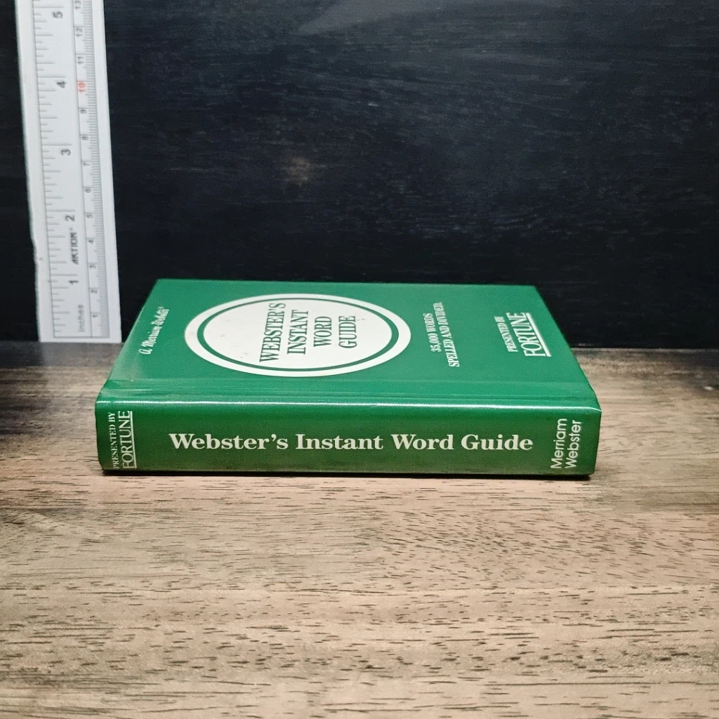 หนังสือ Webster's Instant Word Guide 35,000 Words Spelled And Divided รูปที่ 3