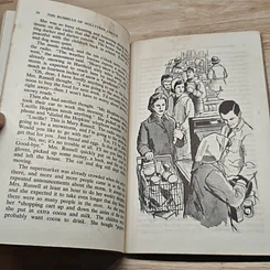 หนังสือ The Russells of Hollytree Circle รูปที่ 7