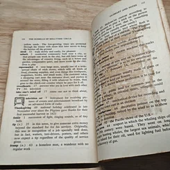 หนังสือ The Russells of Hollytree Circle รูปที่ 8