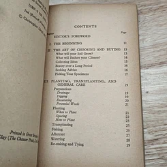 หนังสือ Shrubs and Trees for Small Gardens รูปที่ 7