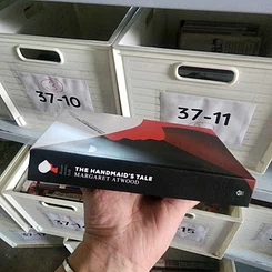 หนังสือ The Handmaid’s Tale เรื่องเล่าของสาวรับใช้ - Margaret Atwood รูปที่ 2
