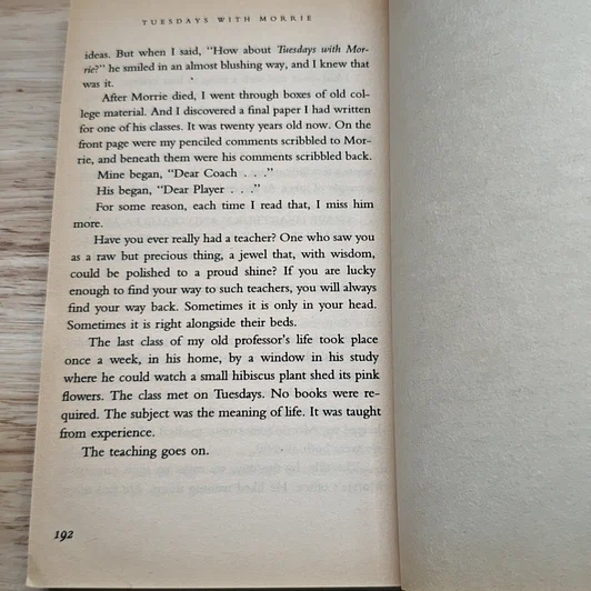 หนังสือ Tuesdays with Morrie: An Old Man, a Young Man, and Life's Greatest Lesson รูปที่ 8