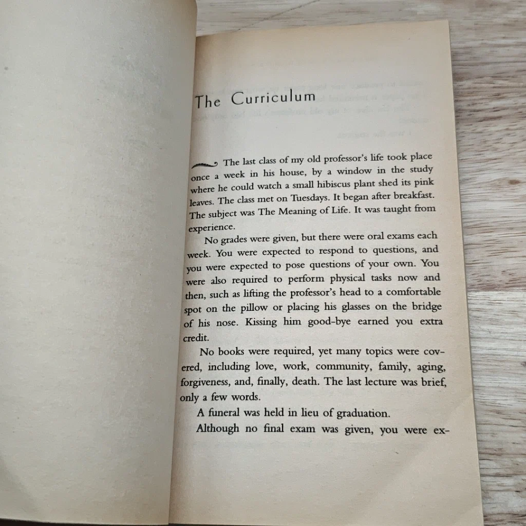 หนังสือ Tuesdays with Morrie: An Old Man, a Young Man, and Life's Greatest Lesson รูปที่ 7