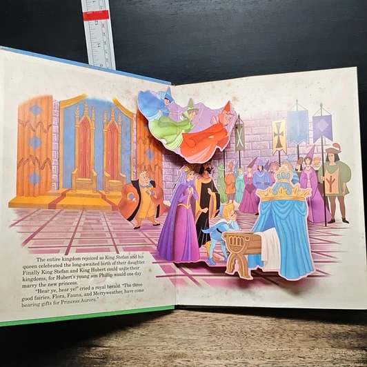 หนังสือ Walt Disney's Sleeping Beauty Pop-Up Book รูปที่ 6
