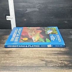 หนังสือ Swordtails and Platies รูปที่ 3