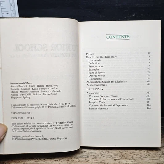 หนังสือ Junior School Dictionary Illustrated in Colour รูปที่ 6