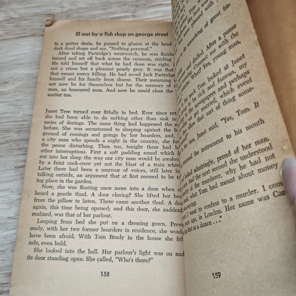 หนังสือ ill Met by a Fish Shop on George Street รูปที่ 8